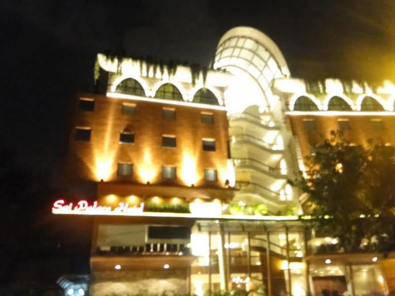 Sai Palace Hotel Bombay Exterior foto